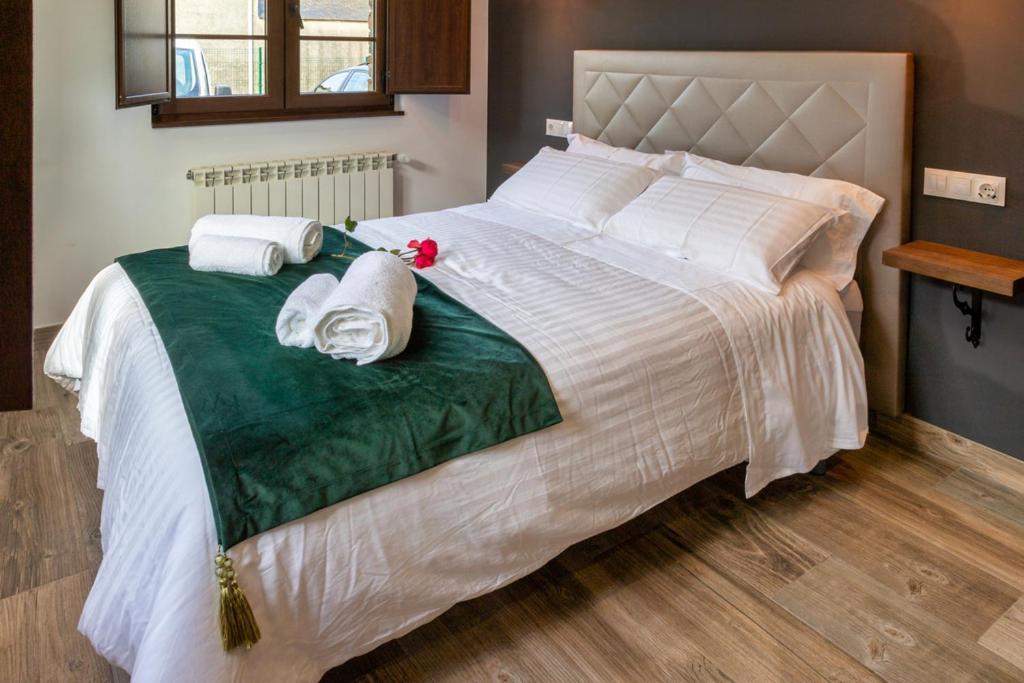 Apartamentos Rurales Lola Penarronda Кастрополь Екстер'єр фото