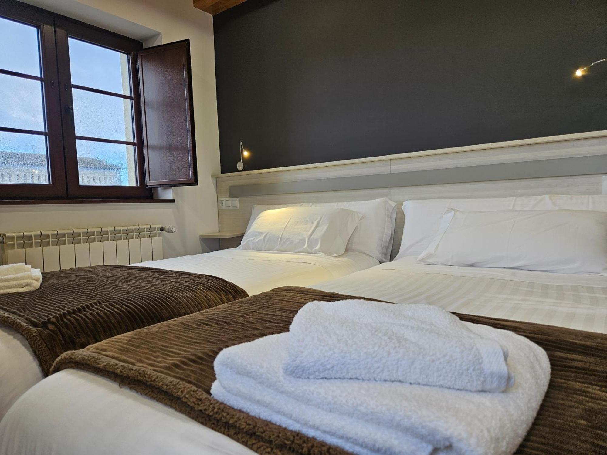 Apartamentos Rurales Lola Penarronda Кастрополь Екстер'єр фото