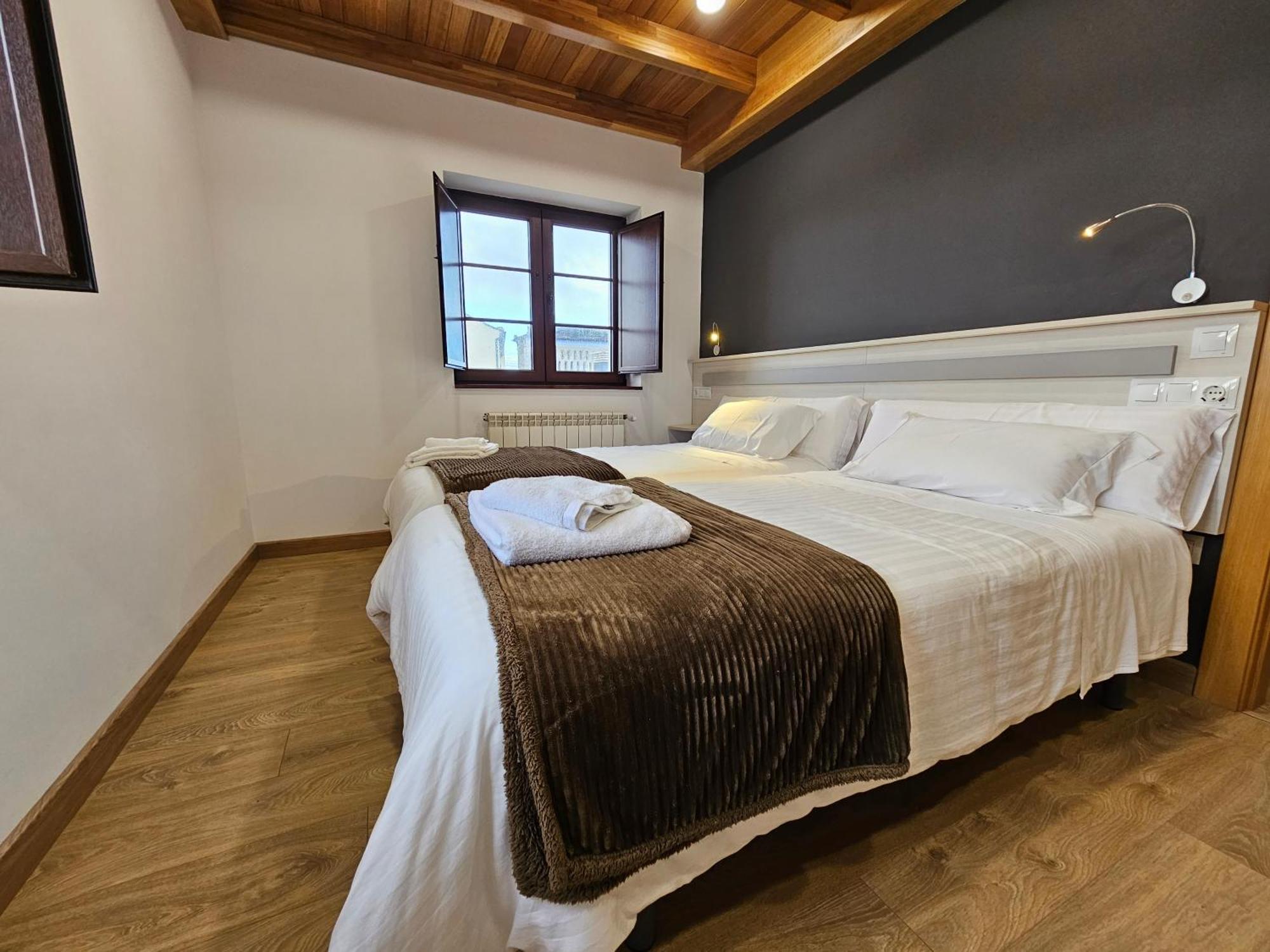 Apartamentos Rurales Lola Penarronda Кастрополь Екстер'єр фото